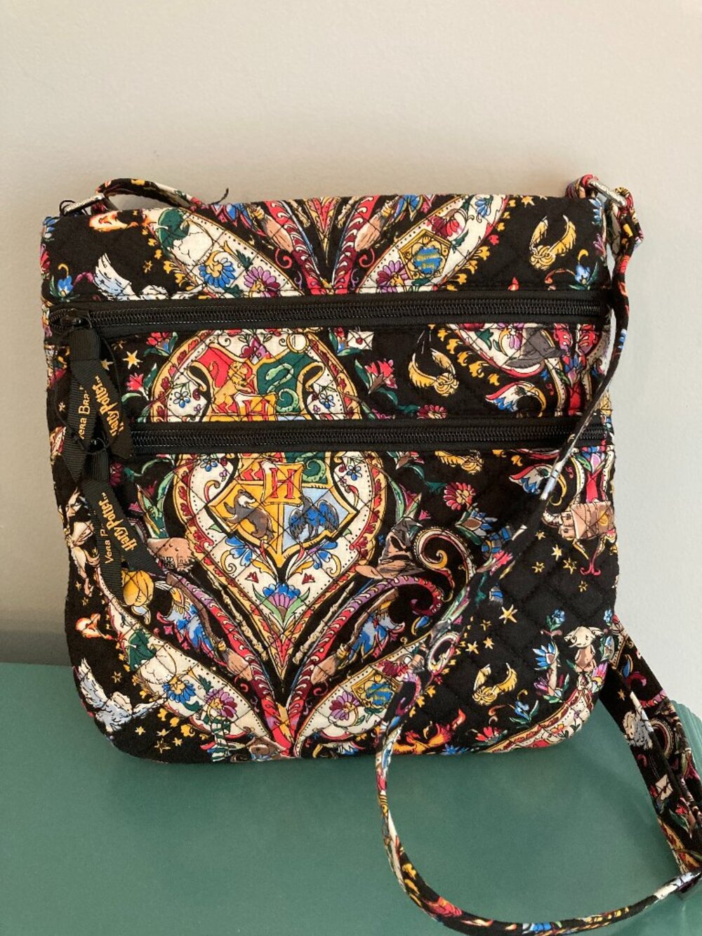 NWOT Vera Bradley Harry Potter Triple Zip Hipster Crossbody Bag Hogwarts/Friends